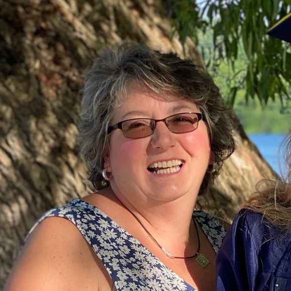 Meet your Posher, Deana - Picture 1 of 1